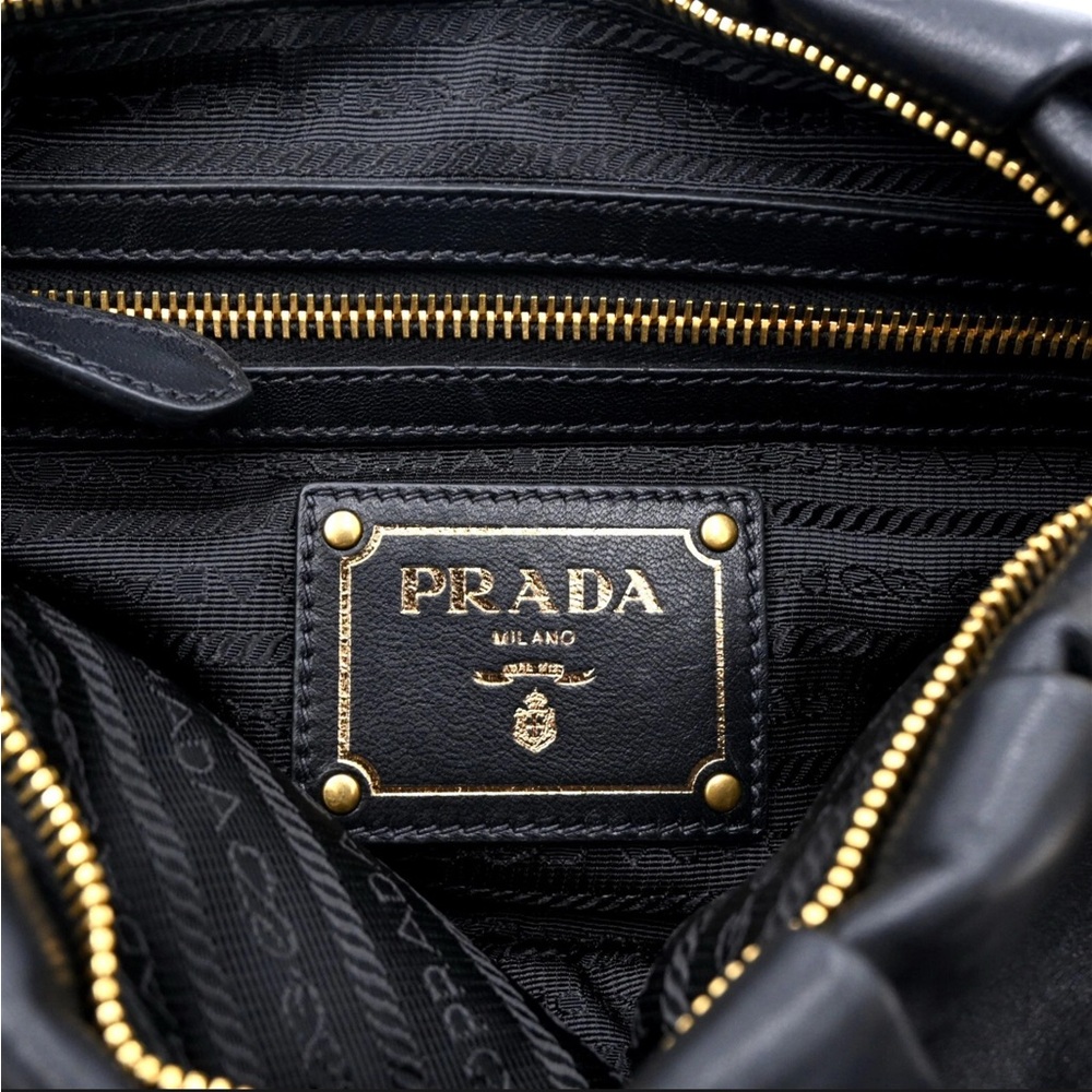 Vintage Prada black leather handbag - PRISTINE Y2K Rare Archive - Picture 10 of 11